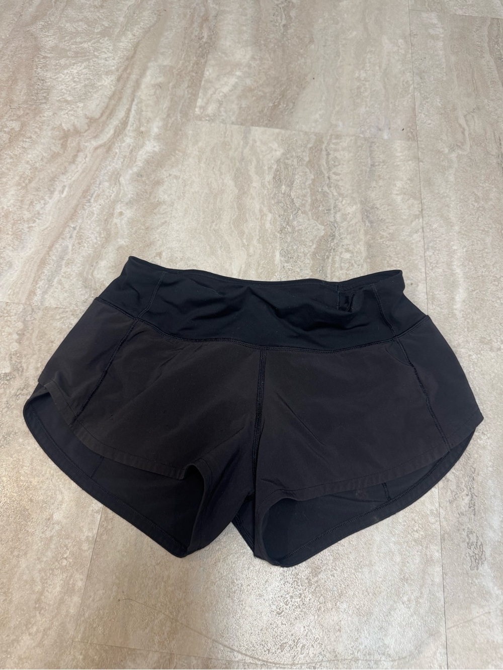 LULULEMON Speed Up Women’s Black Athletic Shorts